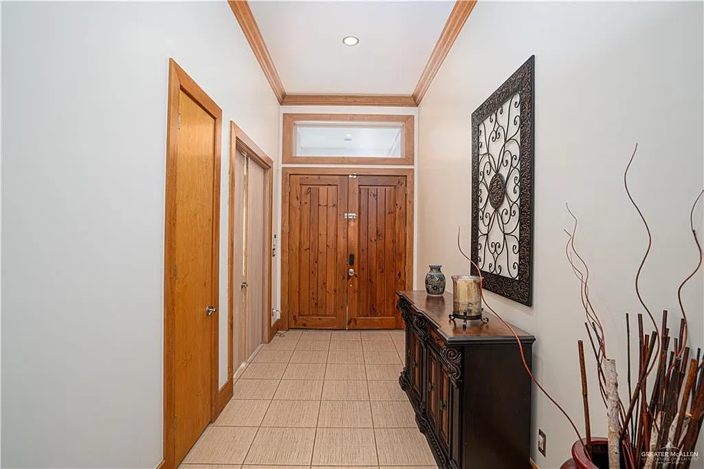 4 bed, 3.0 bath, 3087 sqft, $3,900 — Photo 4