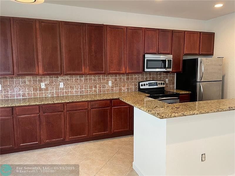 1st image of 704 SE 2nd St #704