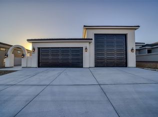 6083 S Greenhorn Dr, Fort Mohave, AZ 86426