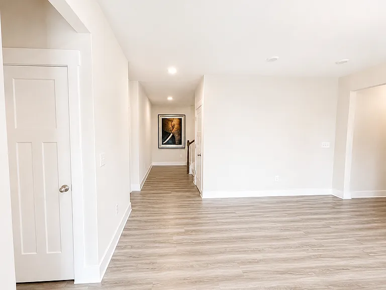 404 Cattail Hollow Way — Photo 3