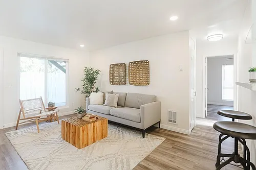 2720 Figueroa Blvd #E Photo 1 2720 Figueroa Blvd #E Photo 1