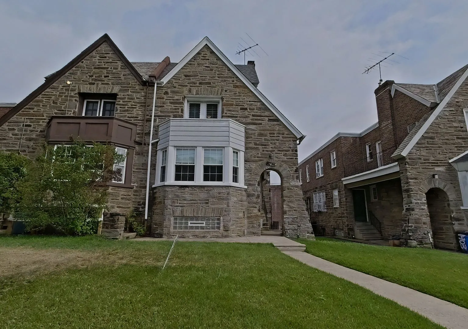 1905 W Olney Ave — Photo 1