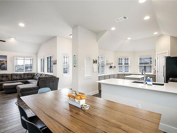 4th image of 17919 Lungo St Unit 21