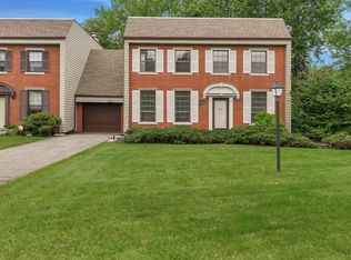 111 Harbour Ln, Bay Shore, NY 11706