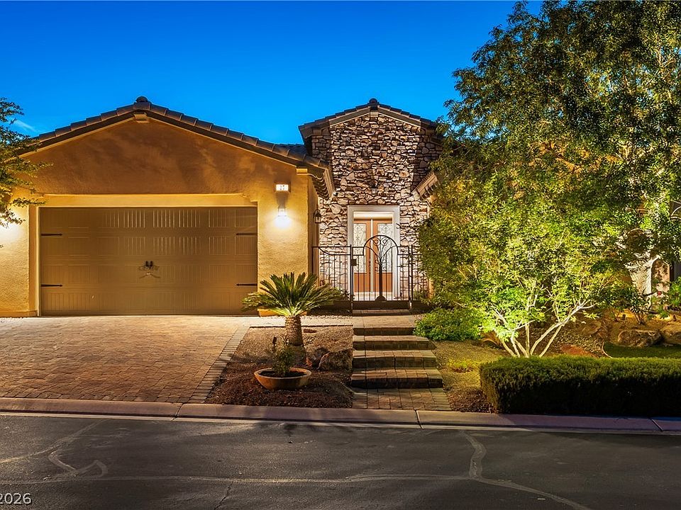 1st image of 27 Contrada Fiore Dr