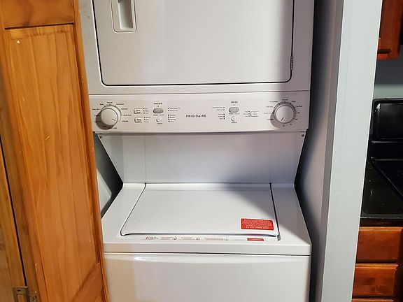 5th image of 7407 N Winchester Ave APT 101