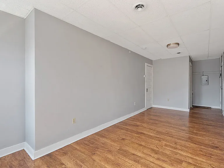 315 N Salina St — Photo 3
