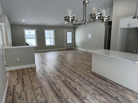 5th image of 7736 Foxtail Ct