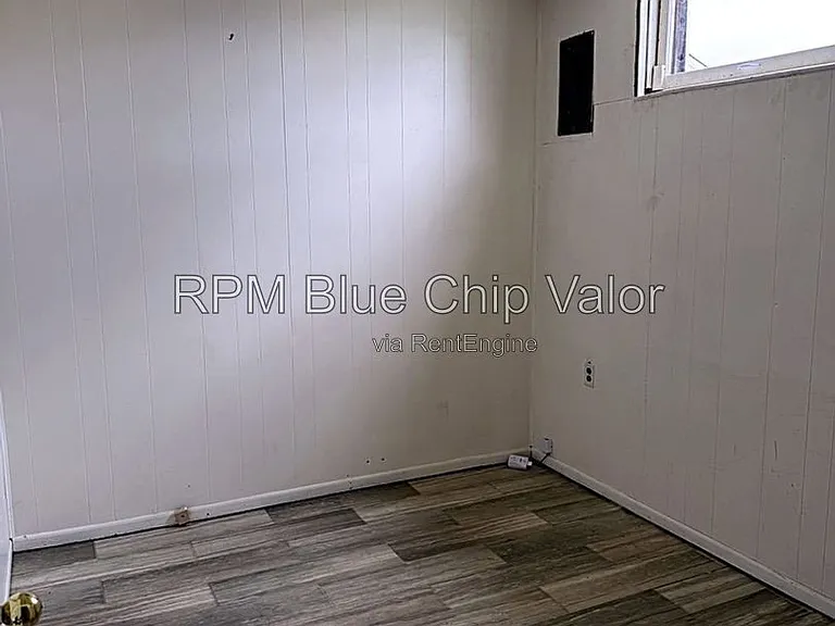 3406 Van Hook Ave — Photo 3