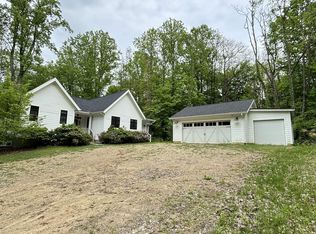 12743 Hills Rd, Buchanan, MI 49107