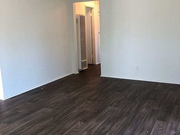 2nd image of 423 19th St #C