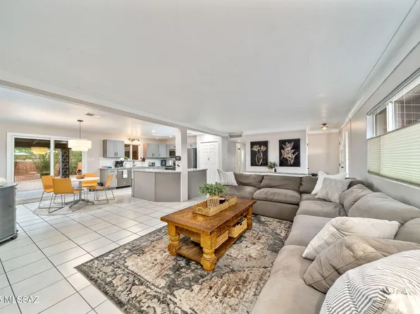 2201 E La Madera Dr, Tucson, AZ 85719