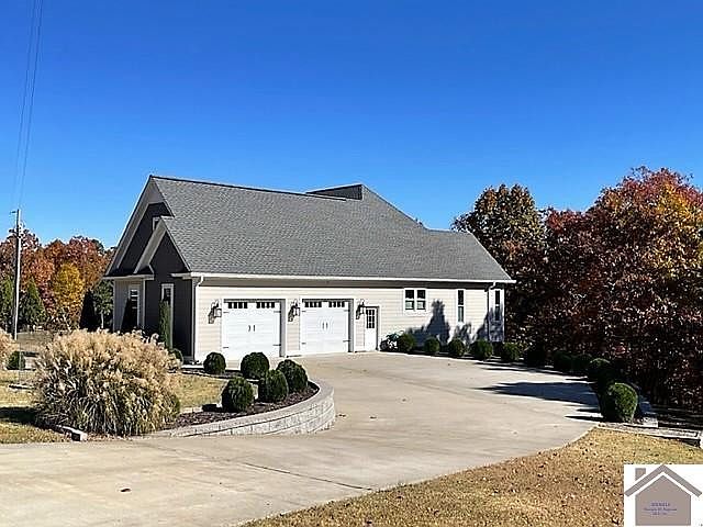 1st image of 379 Dockside Dr
