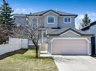 113 E Harvest Oak Rise NE, Calgary, AB T3K4T9