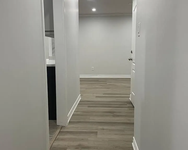 19 Athlone Ave #UPPER LVL — Photo 6