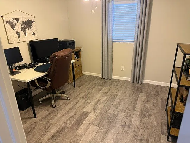 610 Camelot Dr — Photo 12