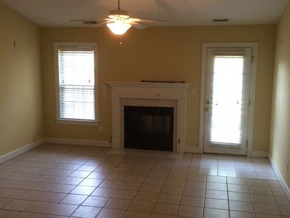 5th image of 149 Emily Dr #A