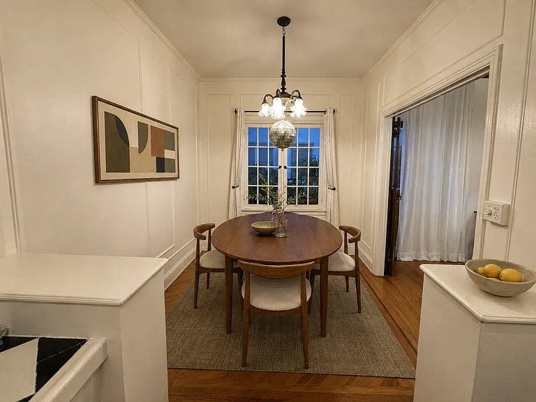 425 N Sycamore Ave #8 — Photo 8