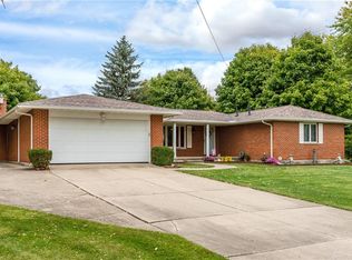 7805 Singer Rd, Dayton, OH 45424