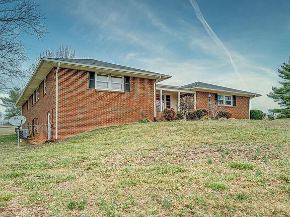 3rd image of 107 Richardson Dr