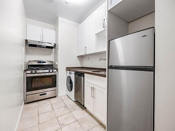 2nd image of 106 Fulton St APT 11A