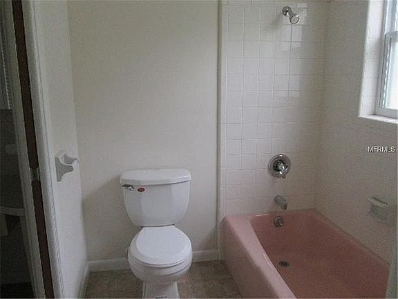 2nd image of 122 Woodrose Way