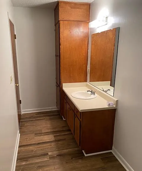 1029 Lawhorne Dr — Photo 11