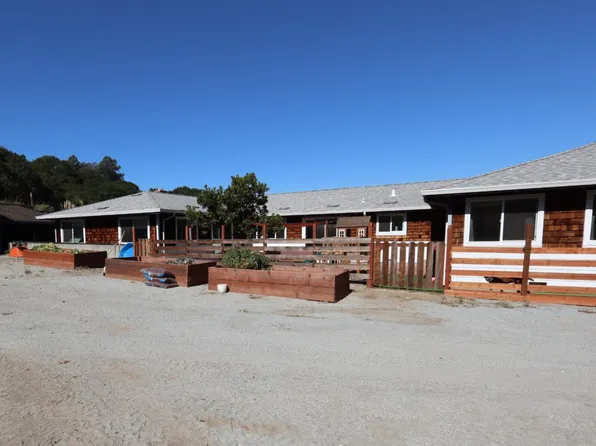 380 Johnson Rd, Royal Oaks, CA 95076