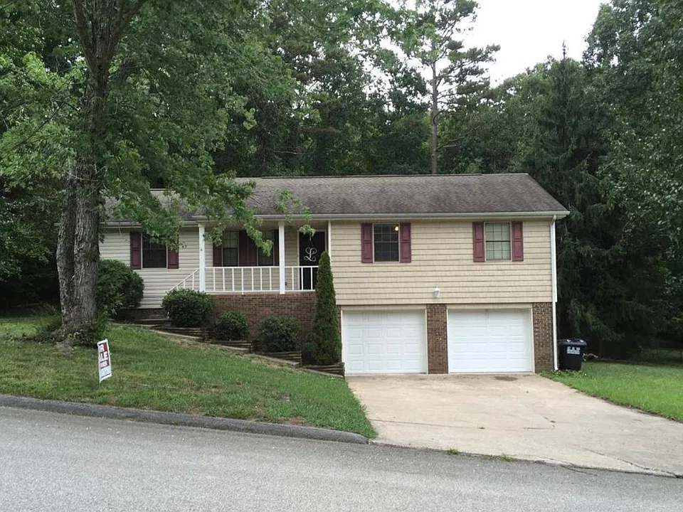 2524 Woodthrush Dr