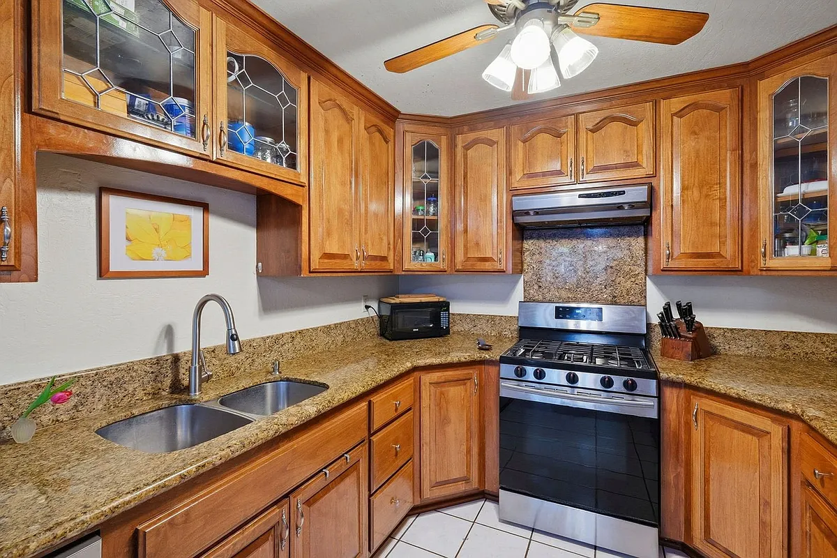 Building Photo - 229 Silver Leaf Dr #B
