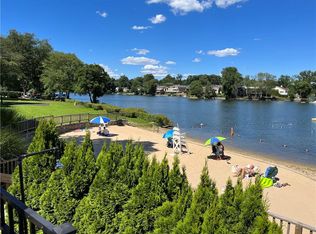 1199 California Rd UNIT A21, Eastchester, NY 10709