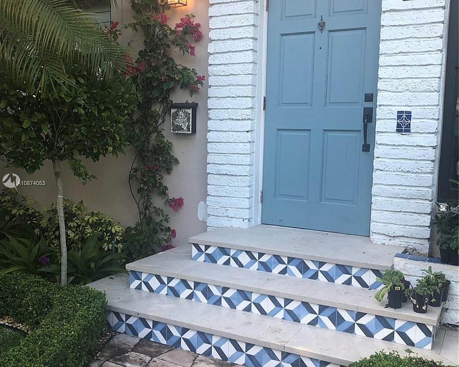 1st image of 101 San Sebastian Ave