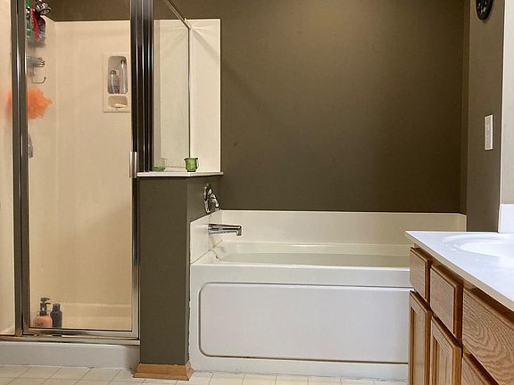 4th image of 11358 Eldorado St NE