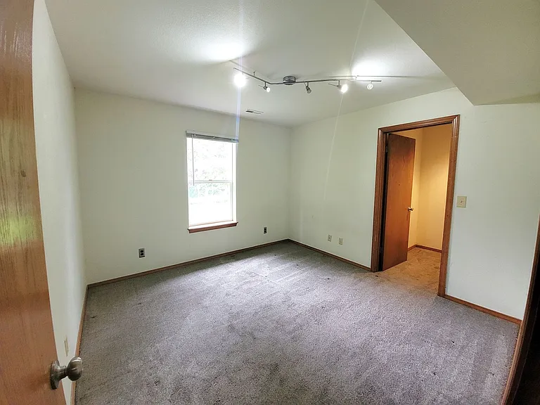 3320 Allen Ave — Photo 28
