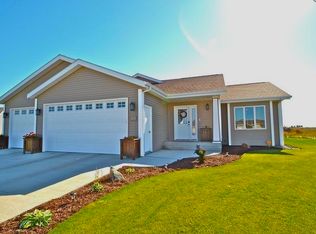 3231 Tyndale Cir, Bismarck, ND 58503