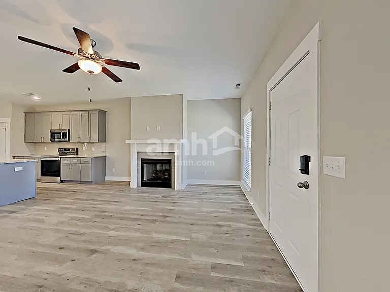 314 Charity Ln — Photo 6