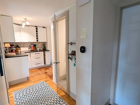 5th image of 164 Danforth St #3