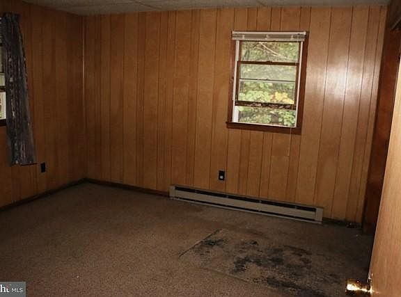 2nd image of 825 Maryland Ave