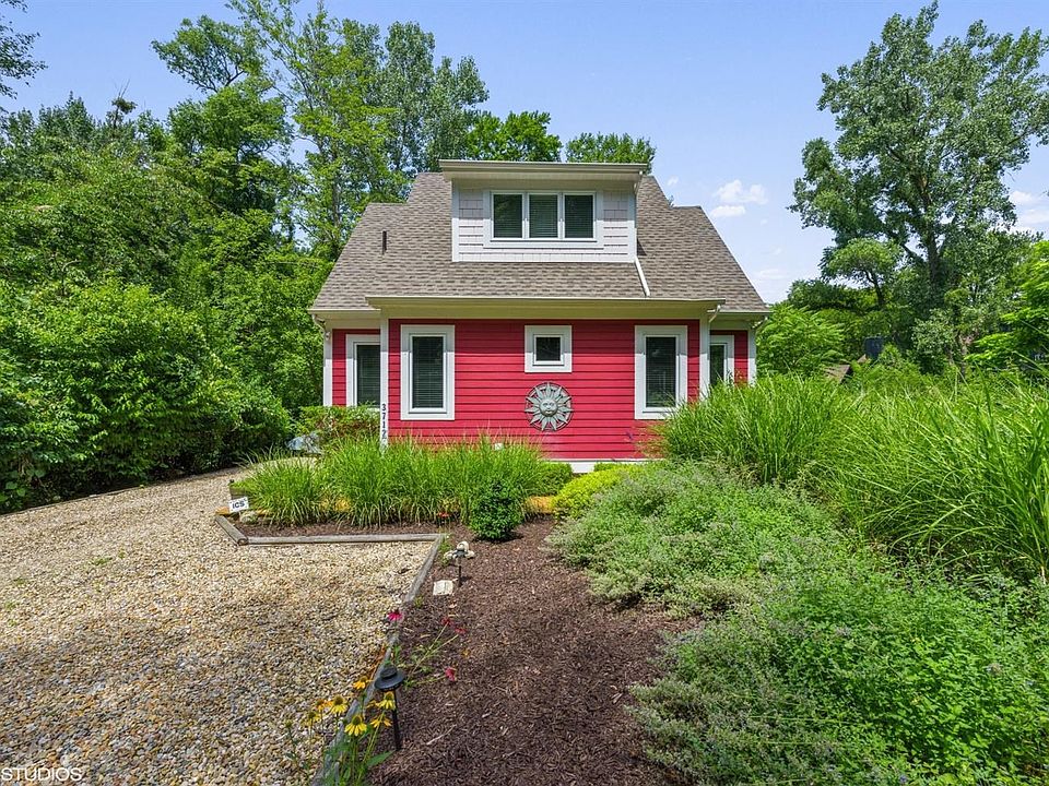 1st image of 3712 Birchwood Dr