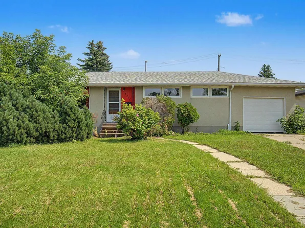 8215 149th St NW, Edmonton, AB T5R 1B1
