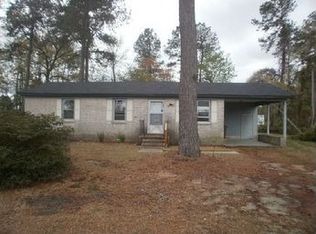 205 Woods Dr, Dudley, NC 28333