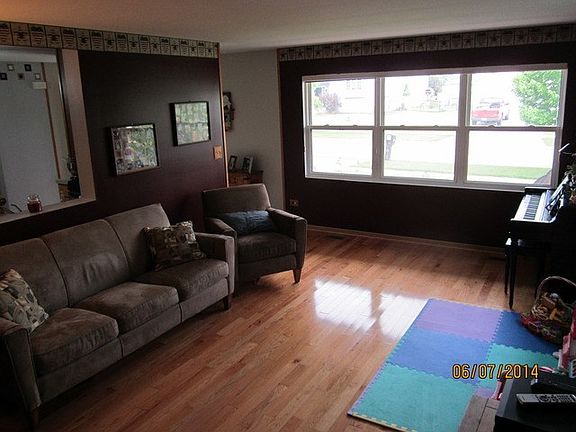 3rd image of 897 Arrowhead Dr