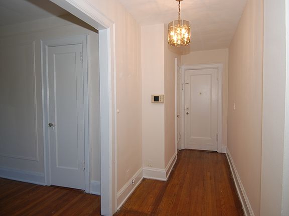 3rd image of 412 Munro Ave APT 3H