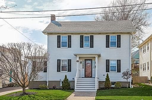 1st image of 152 E Elm Ave