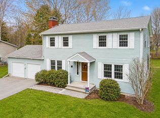 18 Sunset Drive, Orono, ME 04473