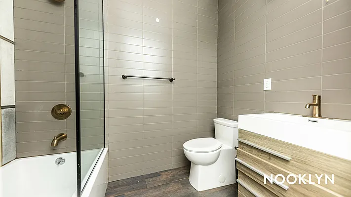 Rented by Nooklyn NYC LLC | media 12