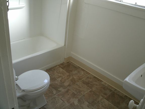 4th image of 1340 Junipero Ave APT 02