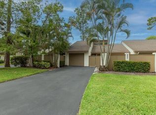 253 Wood Dale Dr, Wellington, FL 33414