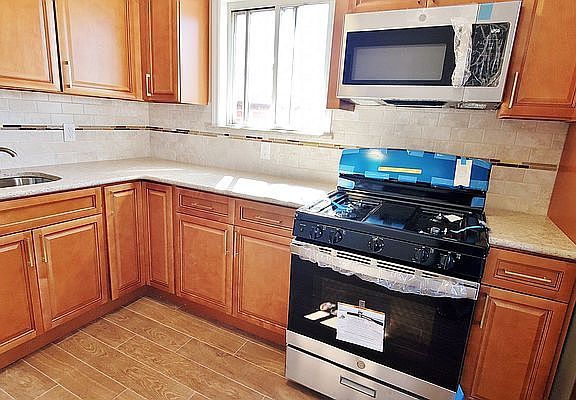 4th image of 30-21 47th St #3F