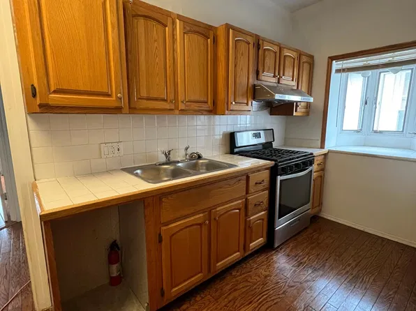 1318 E 36th St APT 2R, Brooklyn, NY 11234